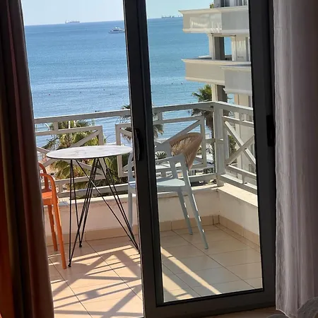 Lunas Sea View
